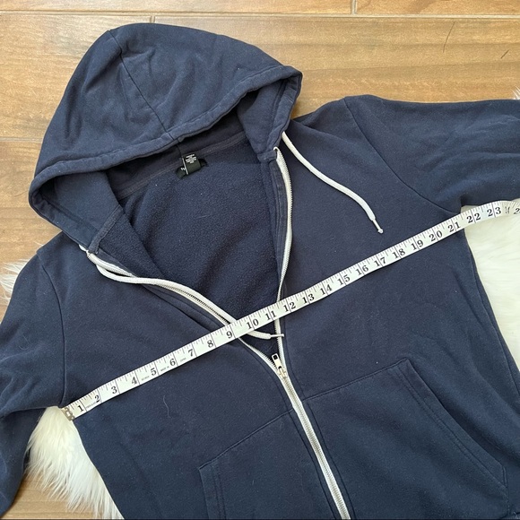Forever 21 Mens Navy Hoodie - Picture 2 of 3